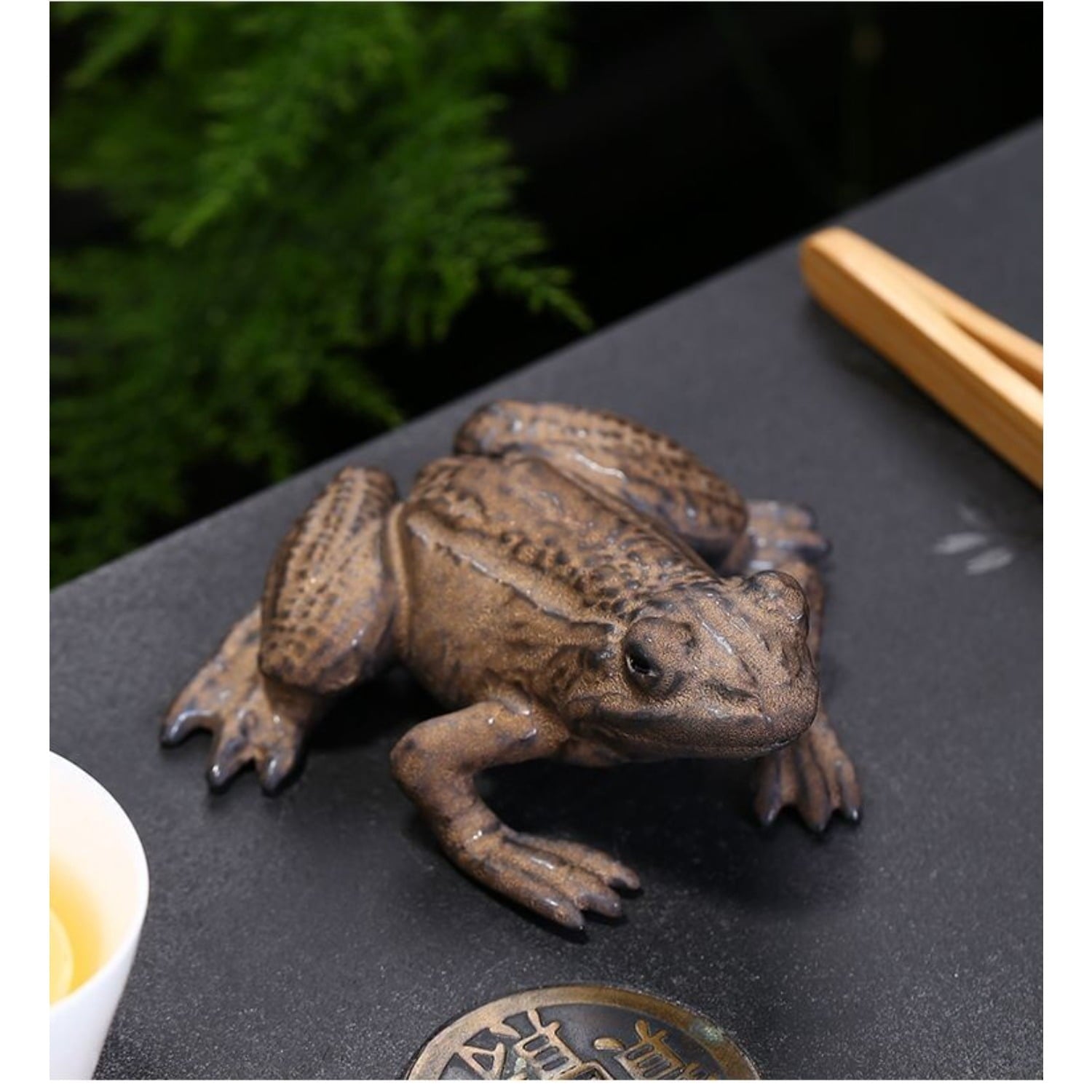 Ceramic Frog Tea Pet Figurine Feng Shui Decor Table Ornament